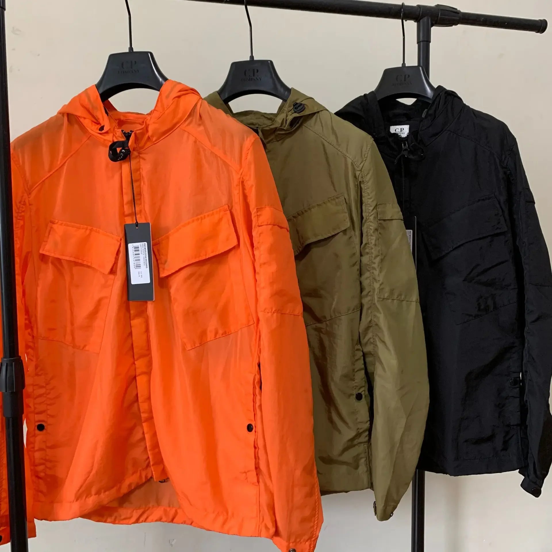 Windbreaker Coat - Bee Drop